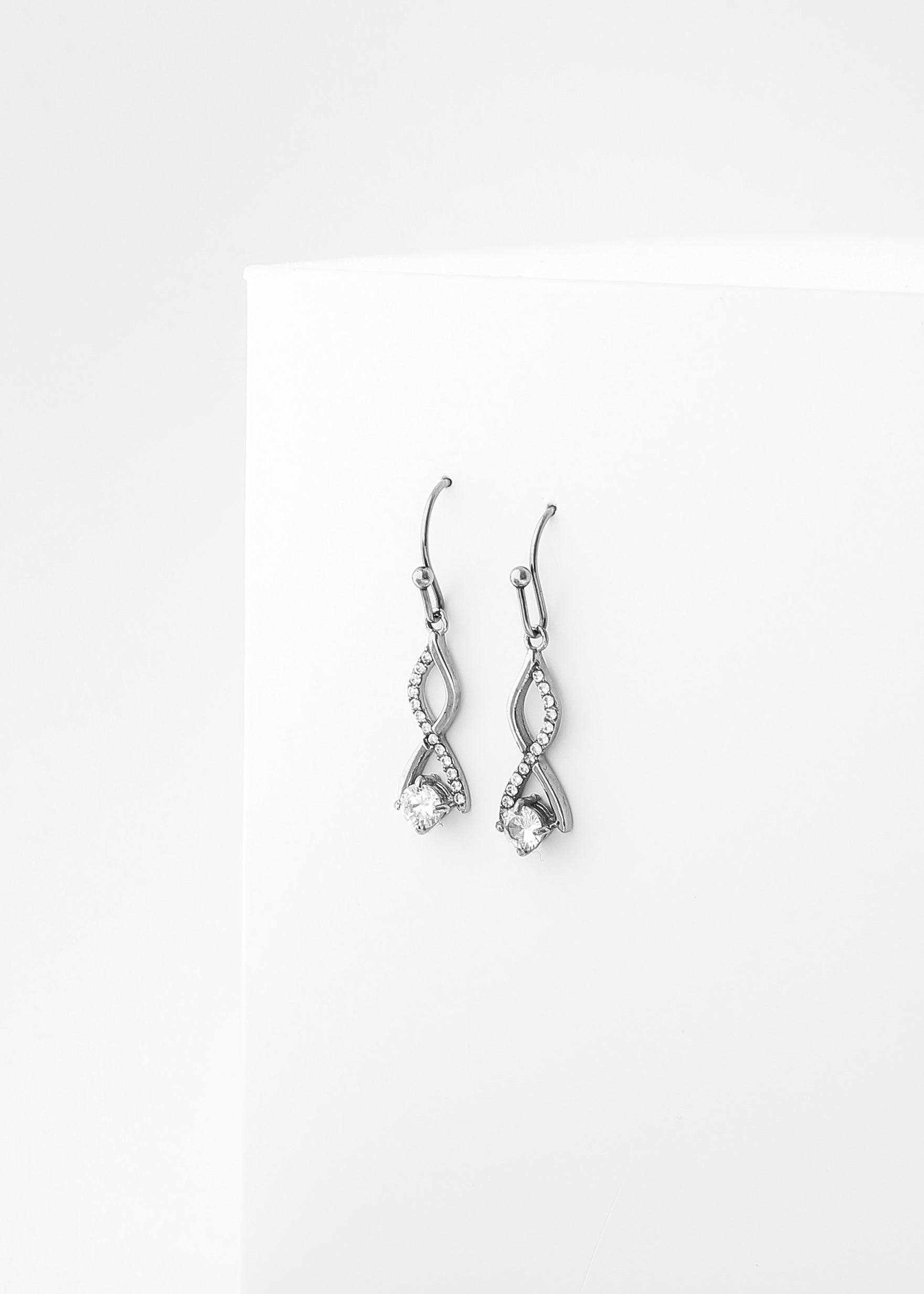 Luna Twist Earrings