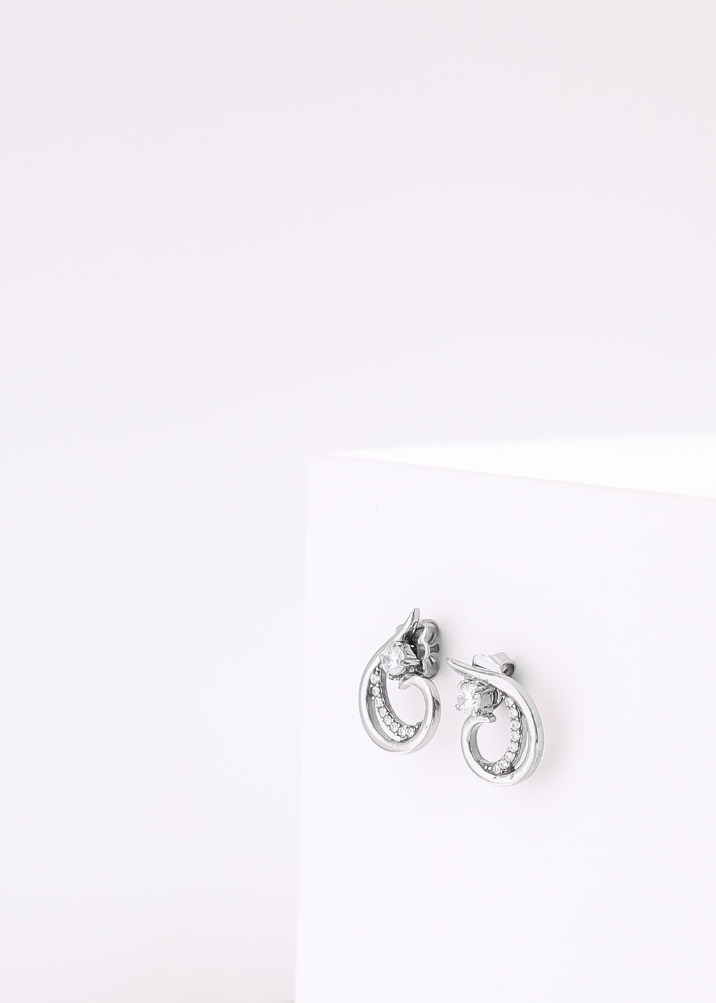Elara stud Earrings