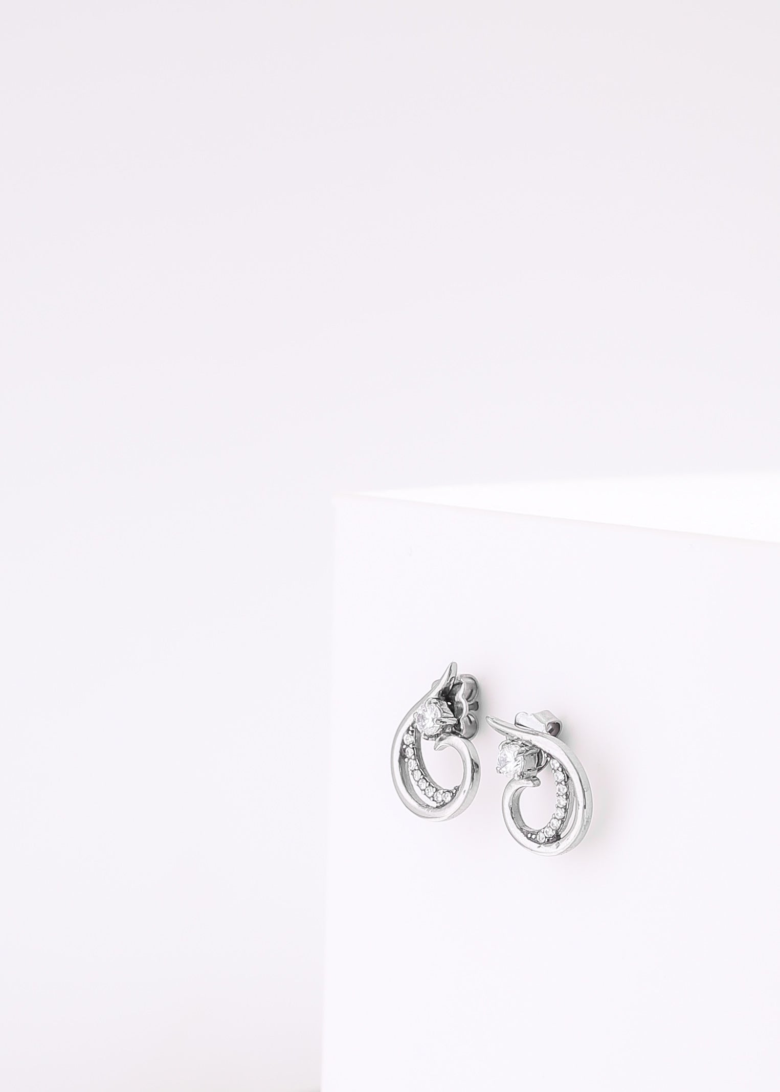 Elara stud Earrings